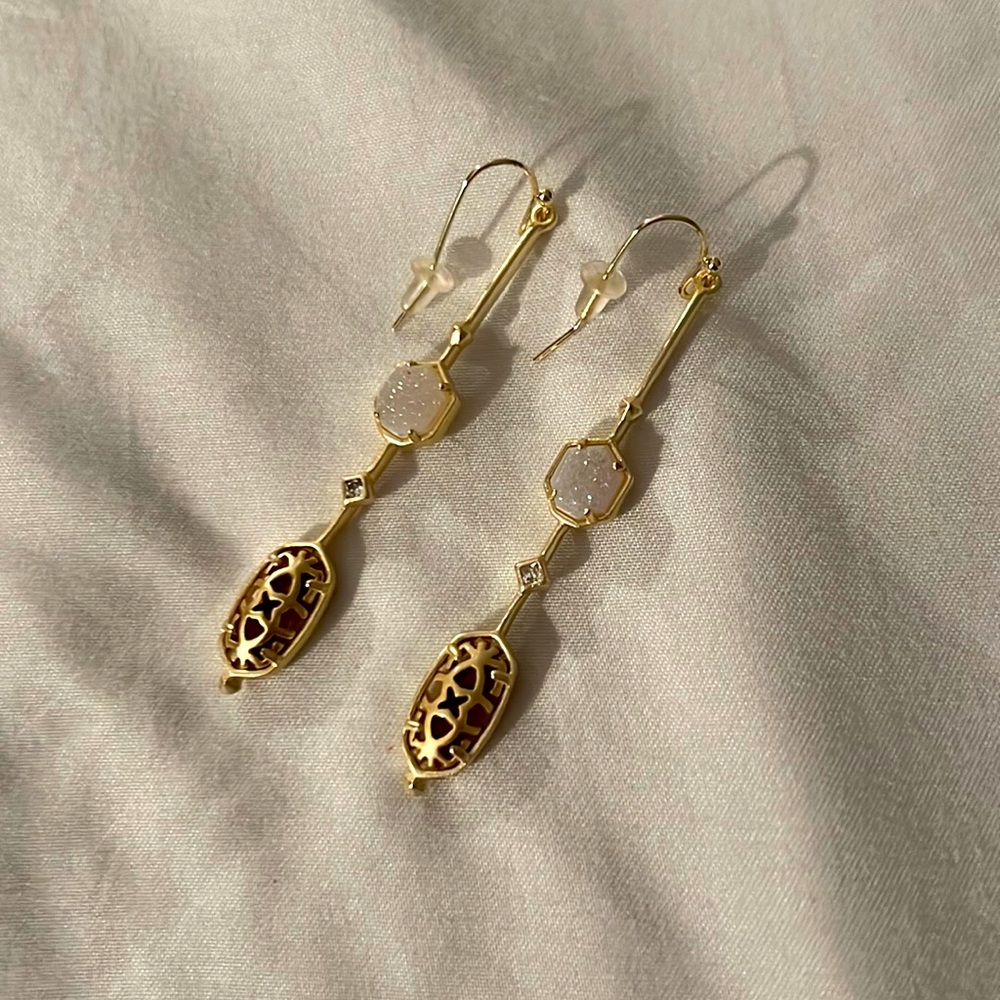 NWOT Kendra Scott White Kyocera Opal 14K Gold Plated Drop Earrings